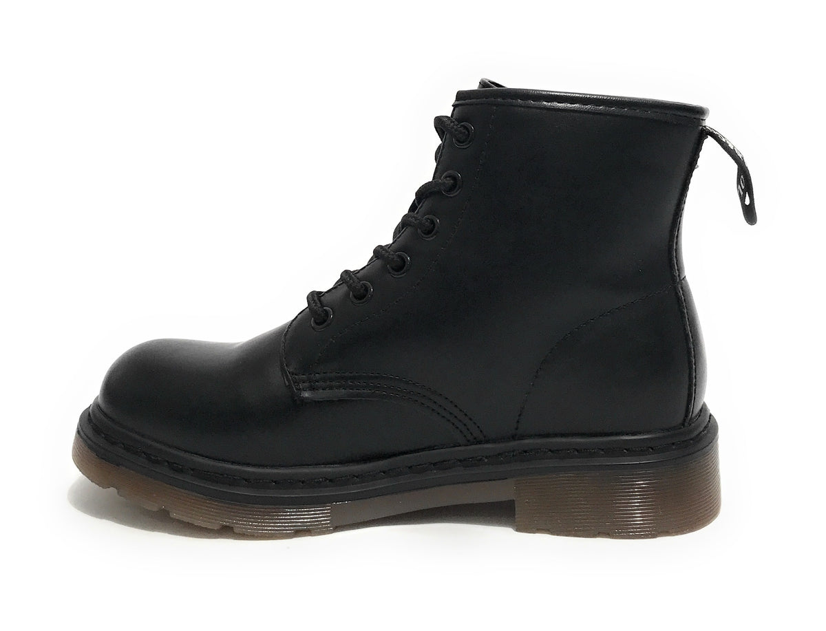 Scarpe donna Gold&gold anfibio in ecopelle nero con fondo carrarmato D22GG09 GS200