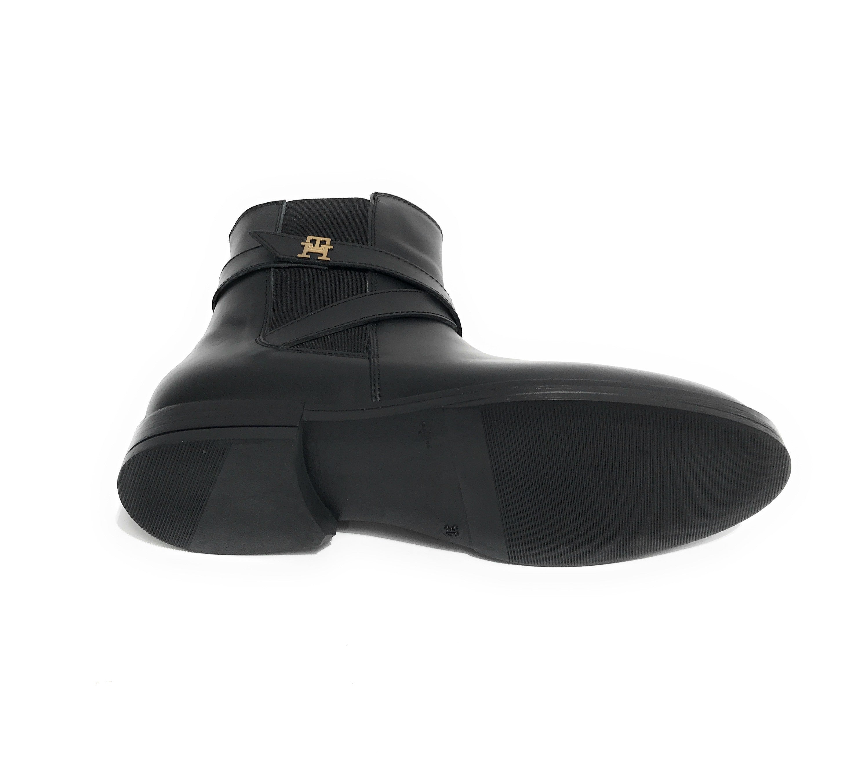 Scarpe Tommy Hilfiger tronchetto in pelle nero Z23TH04 T4A5-32421