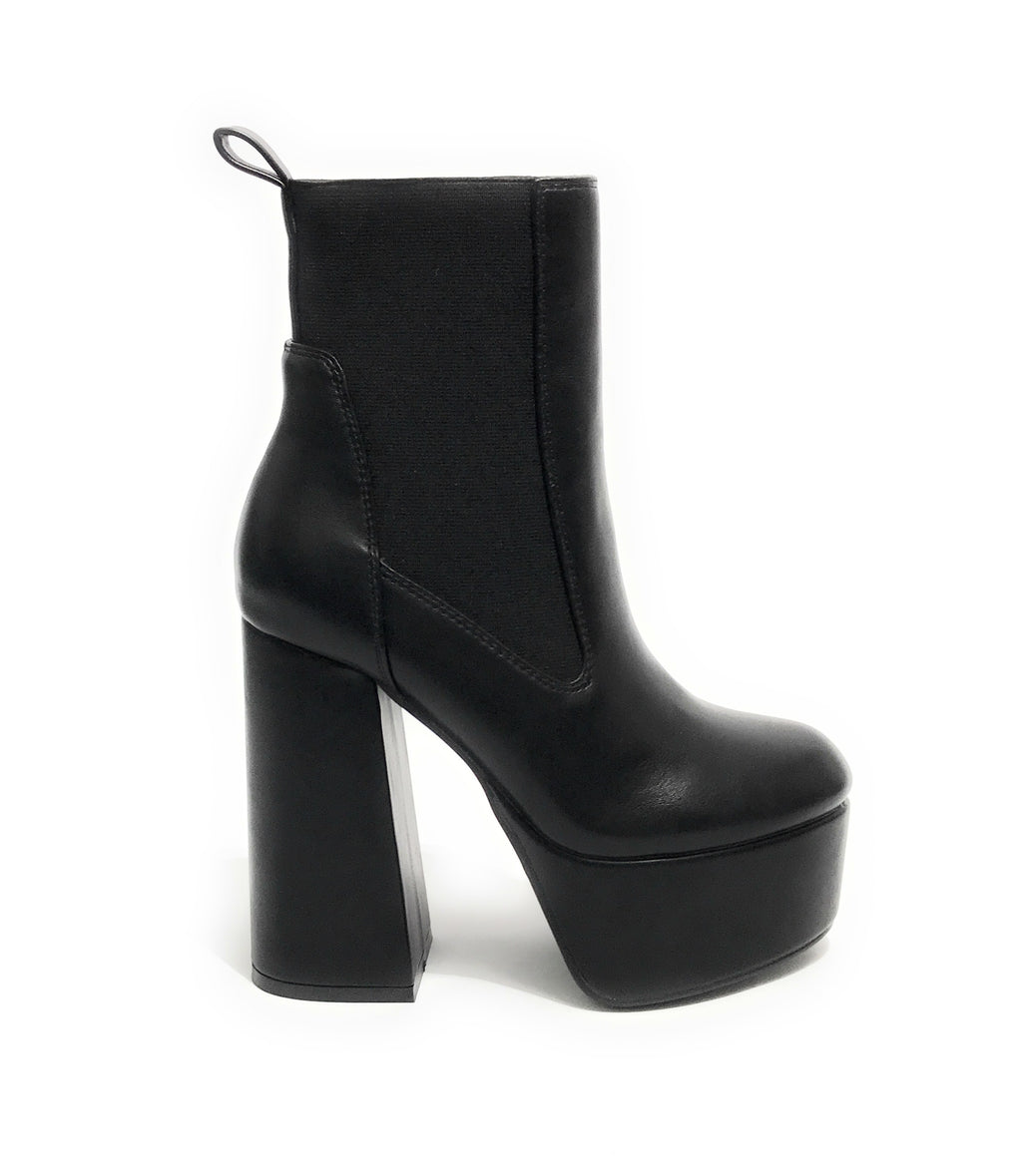 Scarpe donna tronchetto Gold&gold tc 120 in ecopelle nero D23GG19 GD696