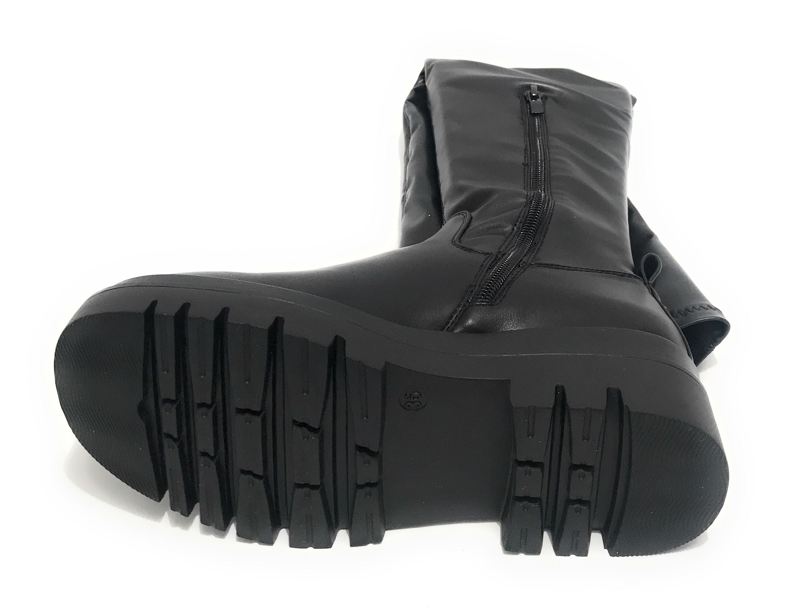Scarpe donna Gold&gold stivale alto in ecopelle nero con fondo carrarmato D22GG21 GR185