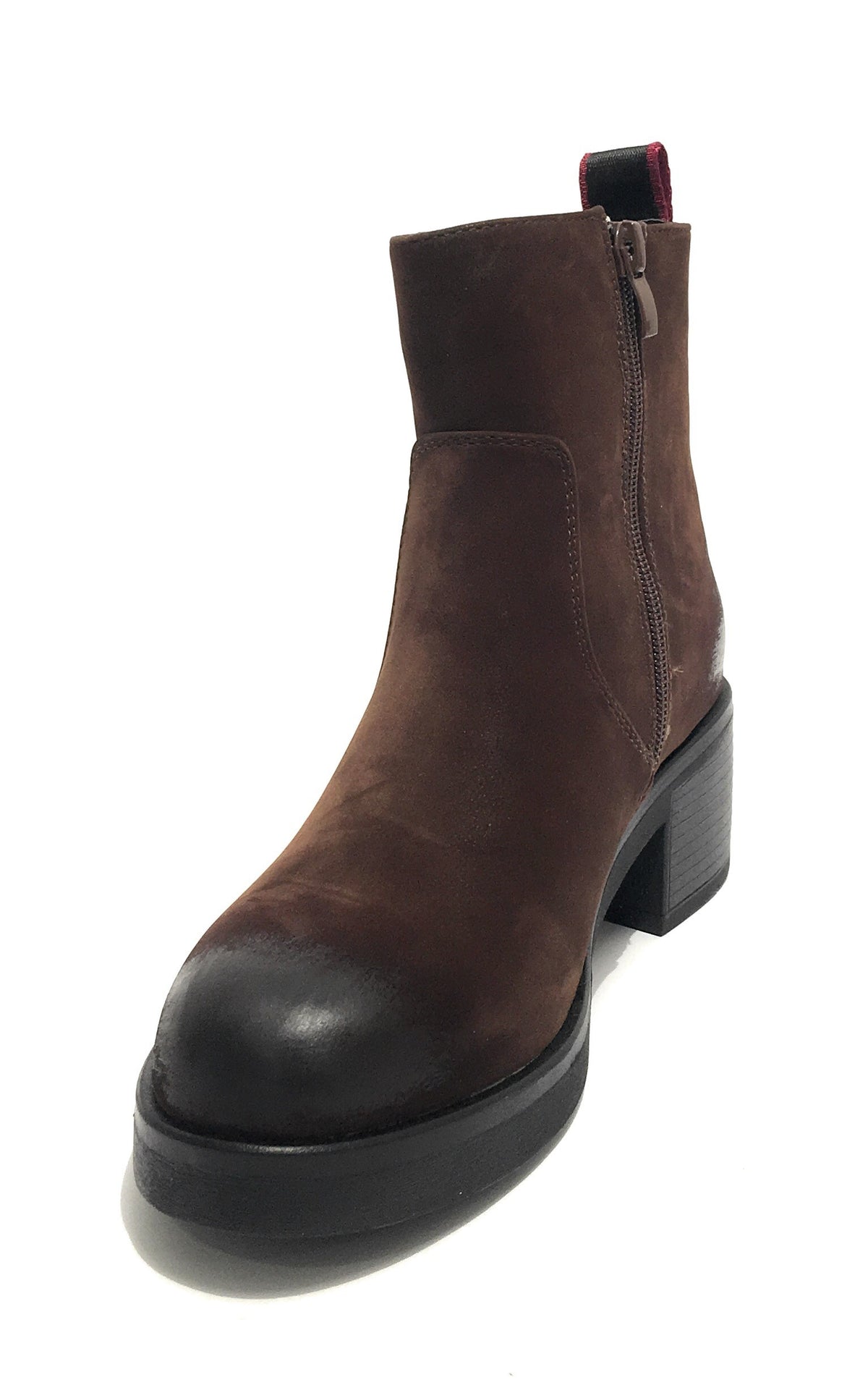 Scarpe donna ankle boot modello walker Gold&Gold tc 50 in ecopelle scamosciato marrone D20GG52