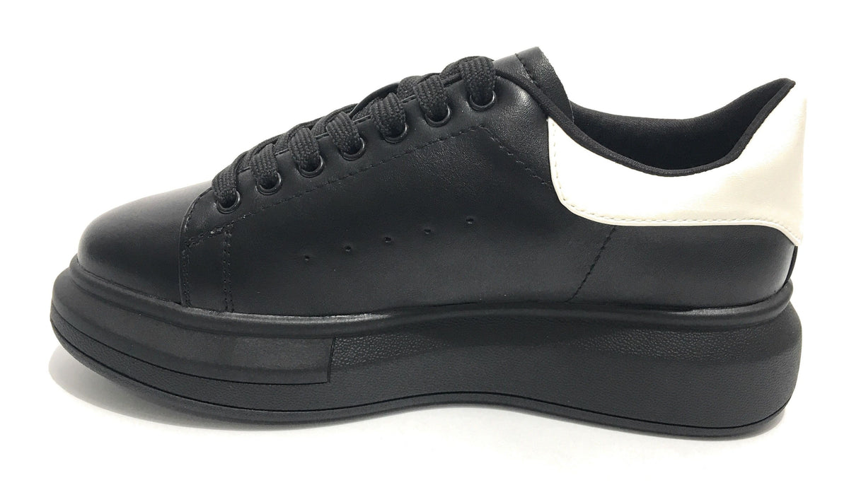 Scarpe donna sneaker con zeppa Gold&gold ecopelle nero/ bianco D20GG47