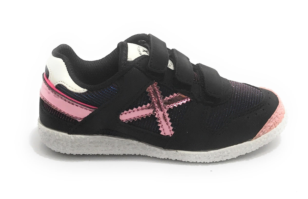 Scarpe bambino Munich sneaker con strap Mini Goal in suede nero/ tessuto Z21MU09