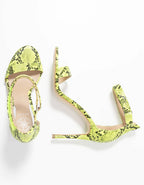 Scarpe Guess sandalo con tacco mod. Kahlua tc 100 stampa pitone giallo fluo DS20GU53