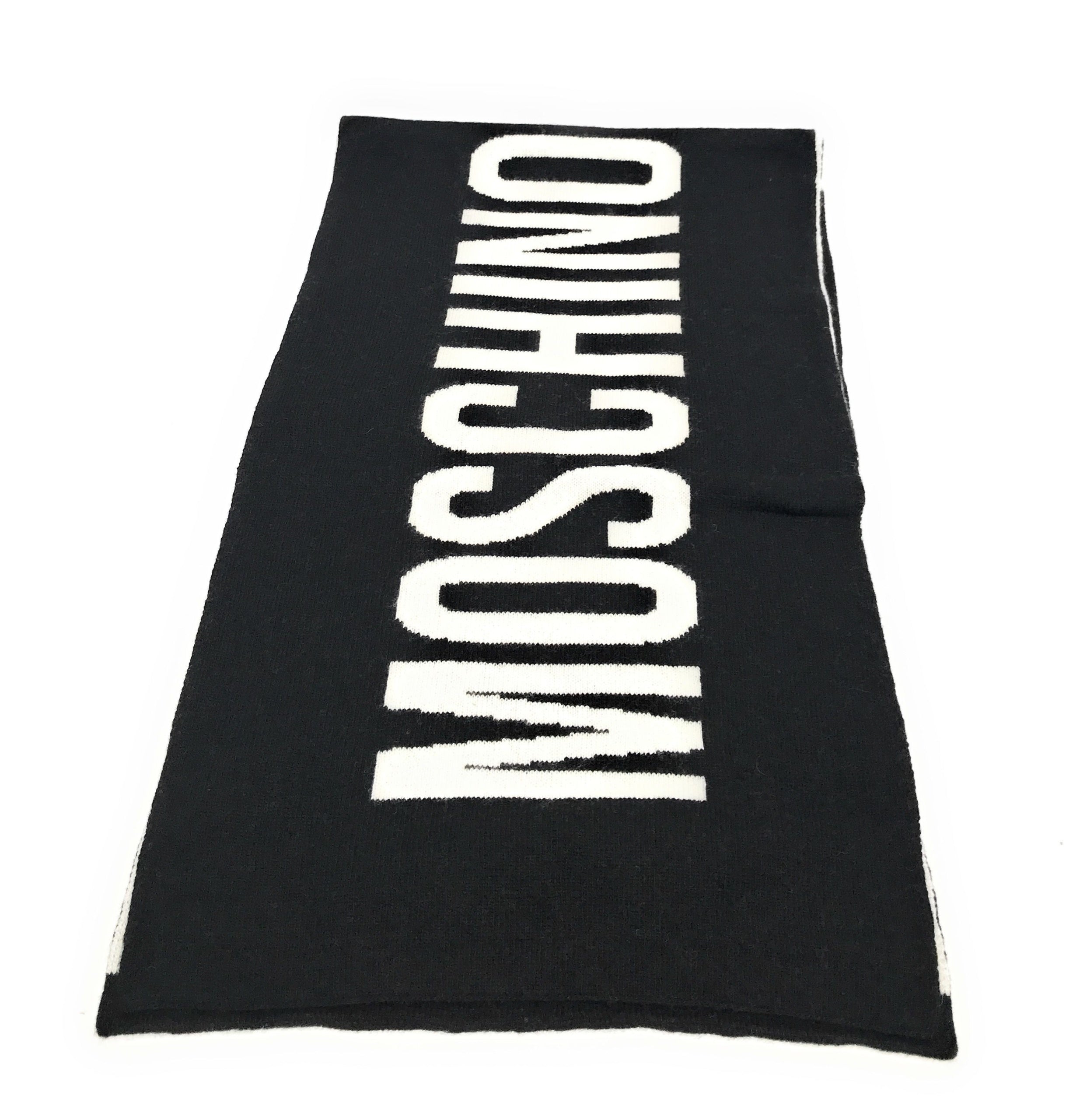 Sciarpa donna Moschino nero C23MO017 50205 M5639