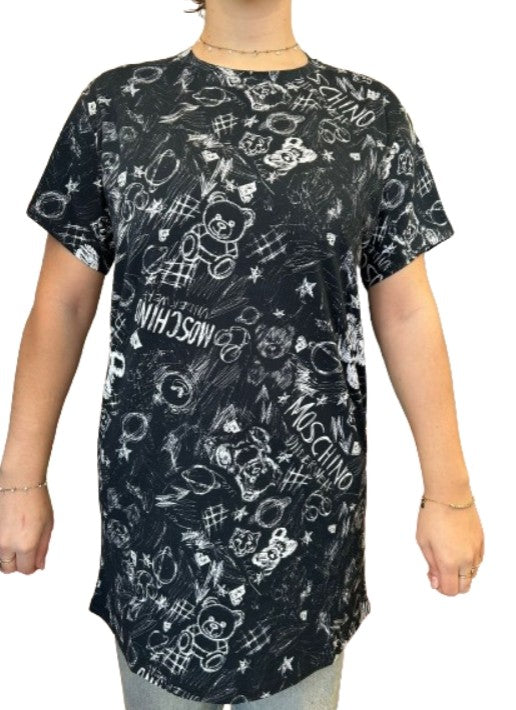 Maxi t-shirt donna Moschino nero con stampa logo ES24MO07 V6A0710 4412 1555