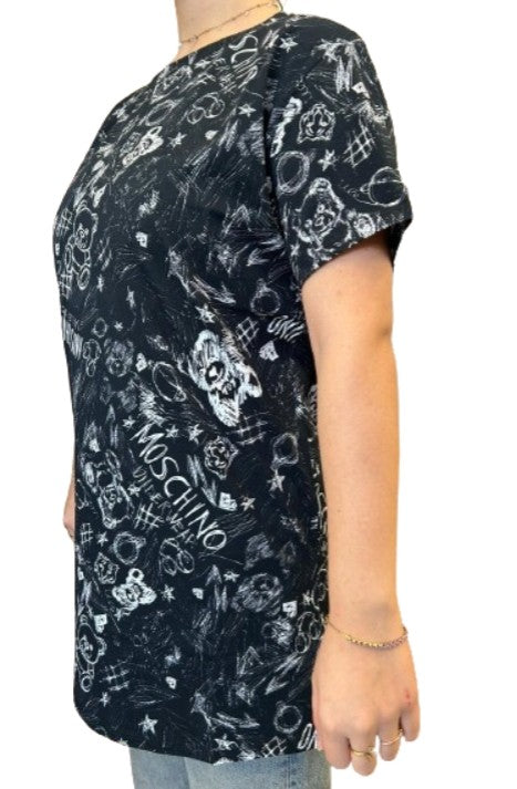 Maxi t-shirt donna Moschino nero con stampa logo ES24MO07 V6A0710 4412 1555