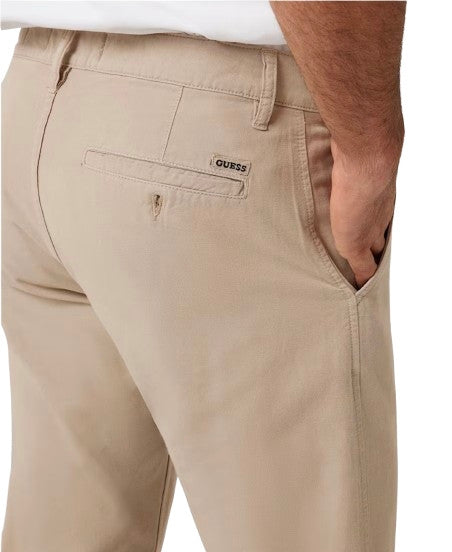 Pantaloni uomo Guess chino slim a vita media beige E25GU52 M4YB16WG3SA G9I0