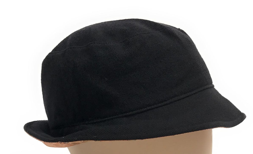 Cappello cloche Alviero Martini 1A Classe reversibile nylon nero C26PC03 H417 9655