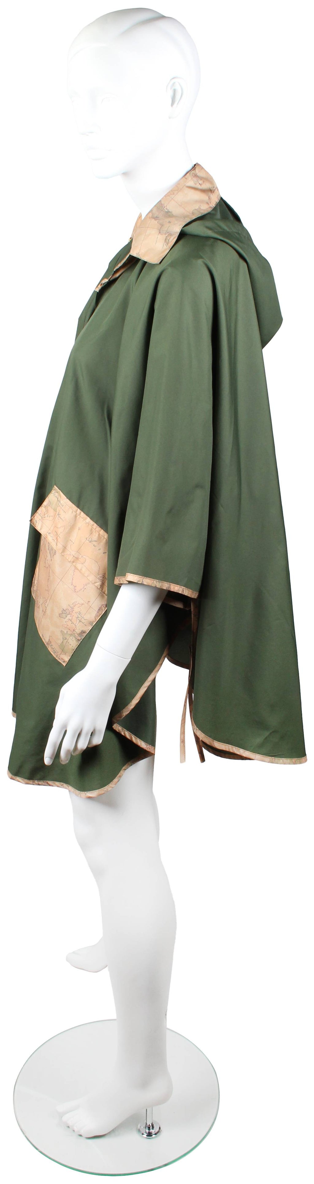 Mantella pioggia Alviero Martini 1A Classe lunga verde C26PC01 900 M