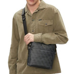 Borsa Guess mini tracolla uomo Torino 4G black multilogo UB26GU09 HMTOLOP4258