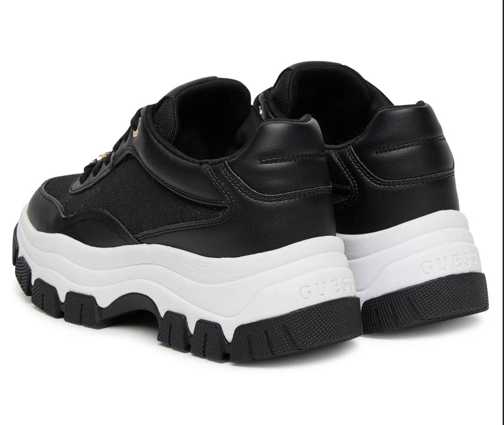 Scarpe donna Guess sneaker Runner berrett 4G black DS26GU02 FLFBRTELE12