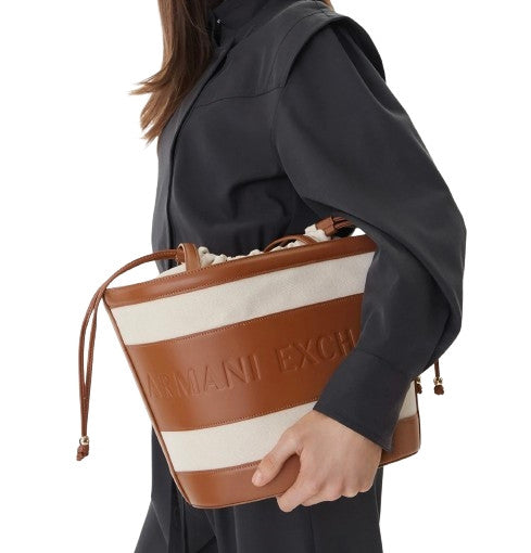 Borsa donna a secchiello mano/spalla Armani Exchange natural/saline clay BS26AX10 XW002607 AF22635 M6261